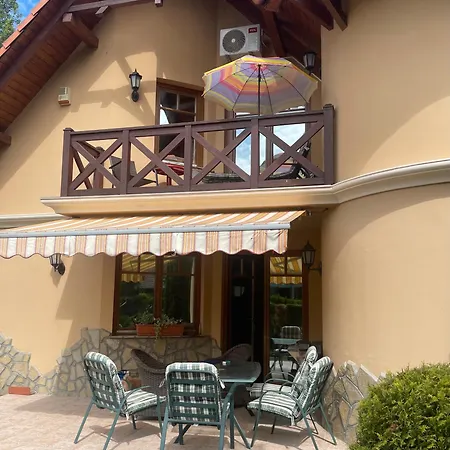 Szilvia 5 Schritte Zum Balatonfenyves