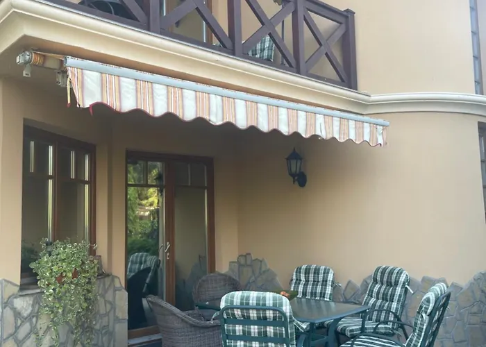 Szilvia 5 Schritte Zum * バラトンフェニヴェシュ